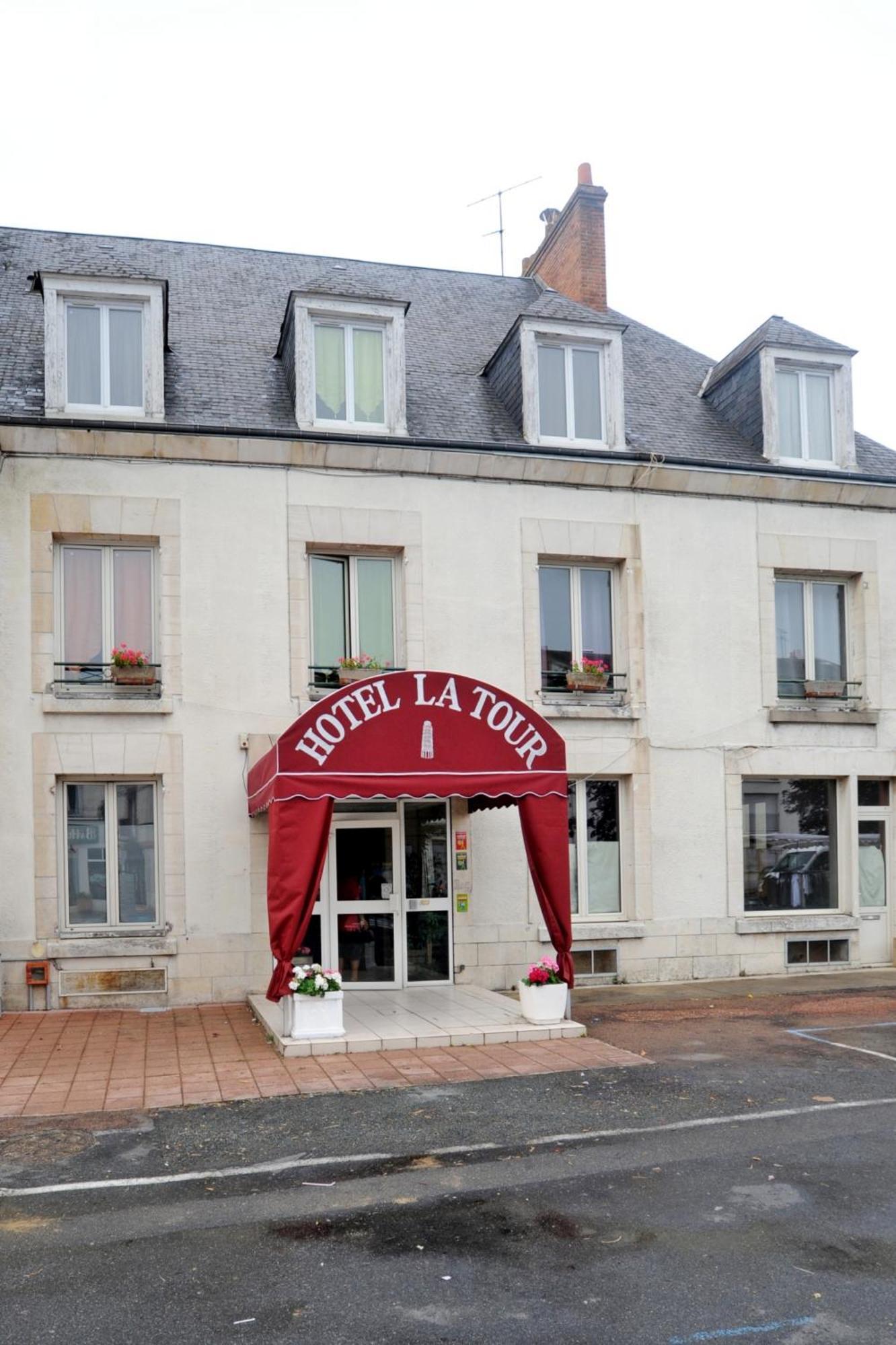 Hotel La Tour ซุลลี-ซูร์-ลัวร์ ภายนอก รูปภาพ