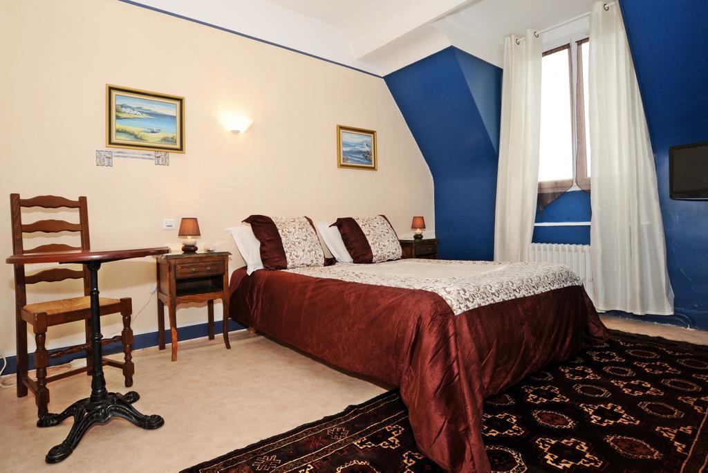 Hotel La Tour ซุลลี-ซูร์-ลัวร์ ห้อง รูปภาพ